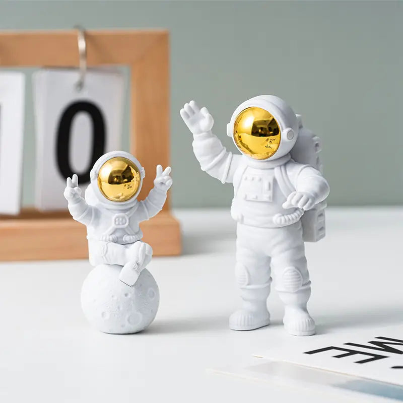 Astronaut and Moon Lamp Home Decor Sets at Lampz Store